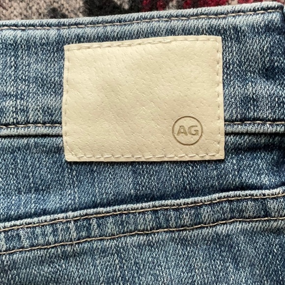 AG Nikki crop 30 - Picture 6 of 9